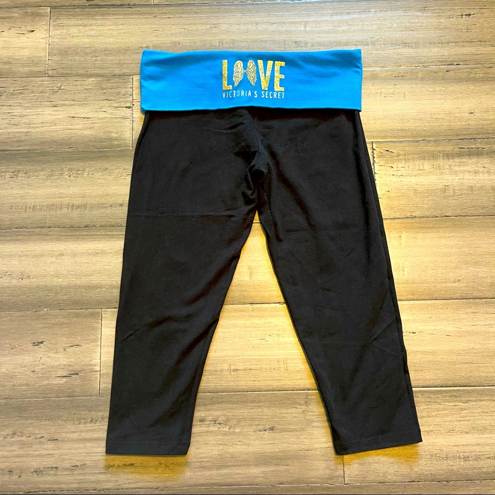 Victoria’s Secret Foldover Cropped Yoga Pants
